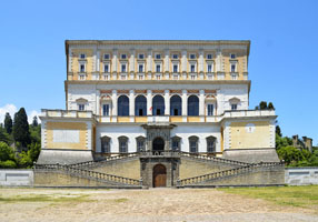 images/Roma6g-1/Palazzo-Farnese-Caprarola-1.jpg